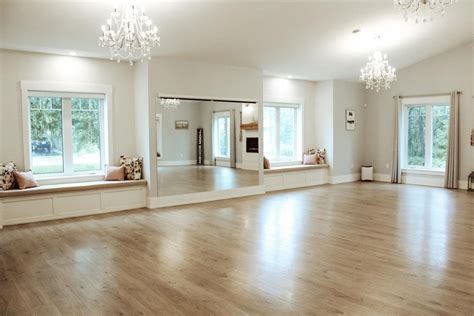 lakeside dance studio.